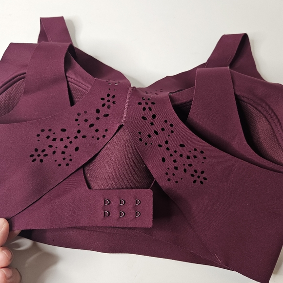 Victoria Sport Angel Max Purple Cut Out Sports Bra Maximum Support 32D - Picture 5 of 5